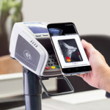 Swisscard bietet Bezahllösung Samsung Pay an