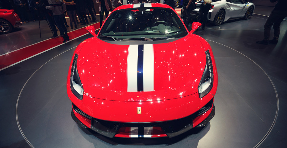 Der Elektronische: Ferrari schenkt dem 488 GTB mehr Leistung (720 statt 670 PS), nennt ihn Pista - u