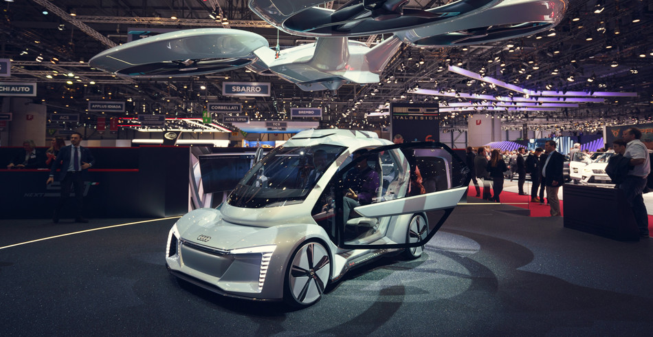 Der Zukünftige: Bis es selbstfahrende Fahrzeuge wie diese Renault-Studie auf die Strassen schaffen,