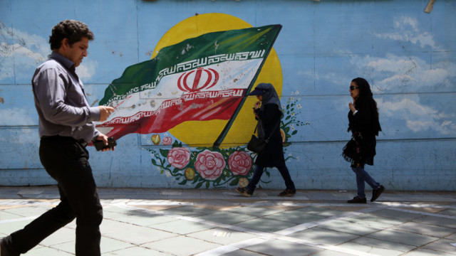 Die neuen US-Sanktionen verschlimmern die wirtschaftliche Lage im Iran. Auch Schweizer Unternehmen b