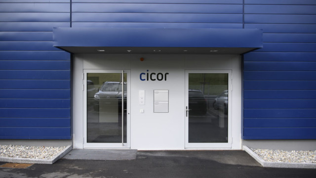 Blick auf das Logo der Firma Cicor in Bronschhofen.