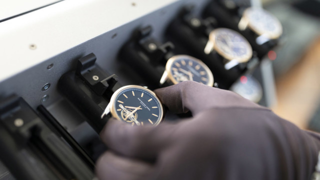 Die Schweizer Uhrenhersteller haben im November mehr Uhren ins Ausland verkauft als noch im Vorjahre