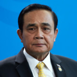 Thailands Regierung kündigt Wahlen an