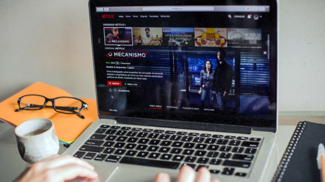 Zu den Pionieren der Streaming-Industrie gehört Netflix, der das Schauen von Filmen übers Netz pop